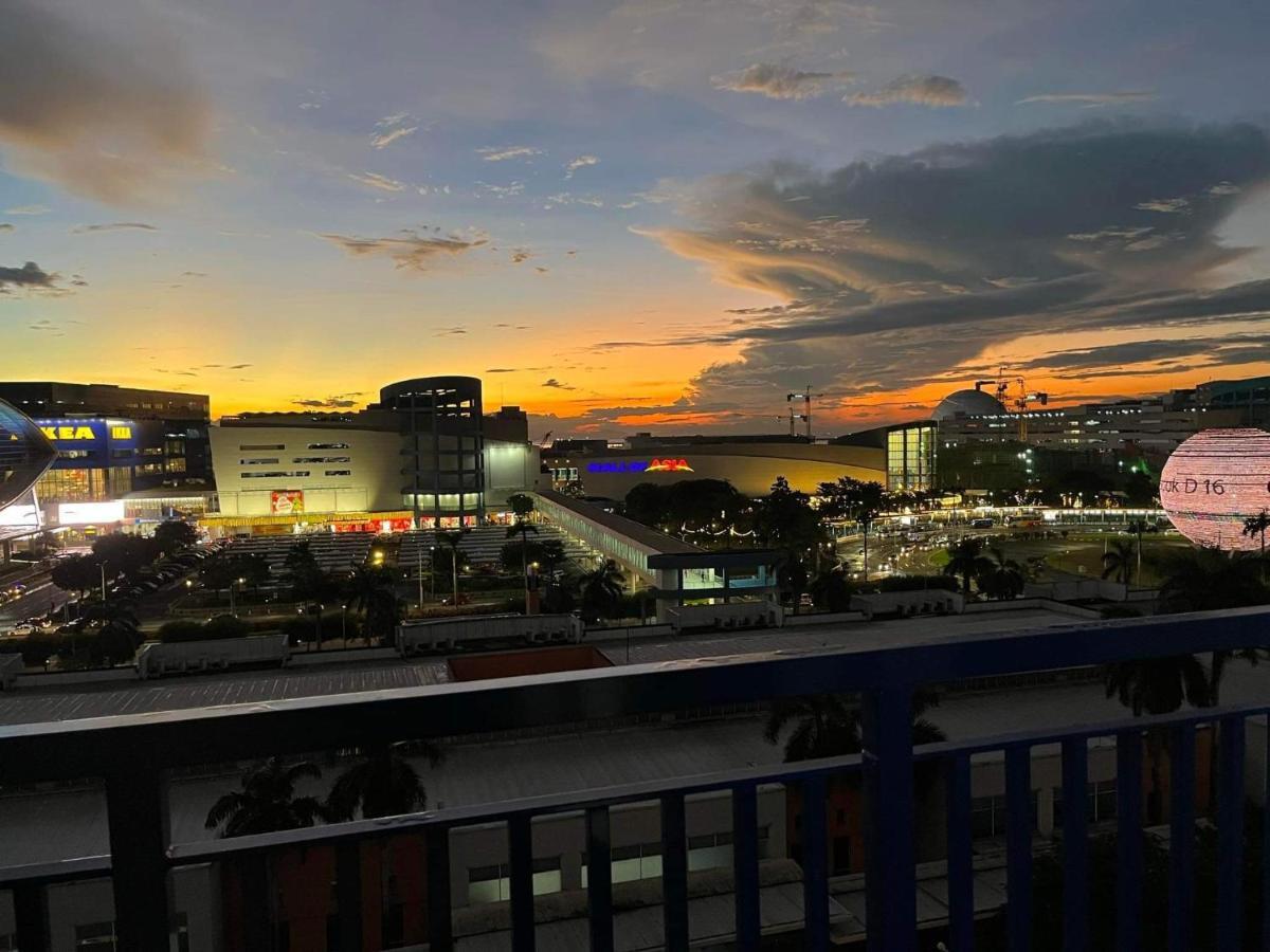 Madison'S Place At Sea Moa Manila Zewnętrze zdjęcie